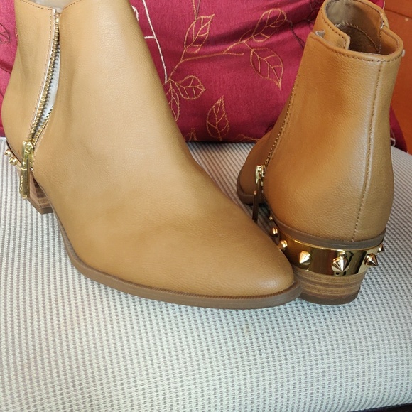 Sam Edelman Contemp Shoes - Picture 2 of 2